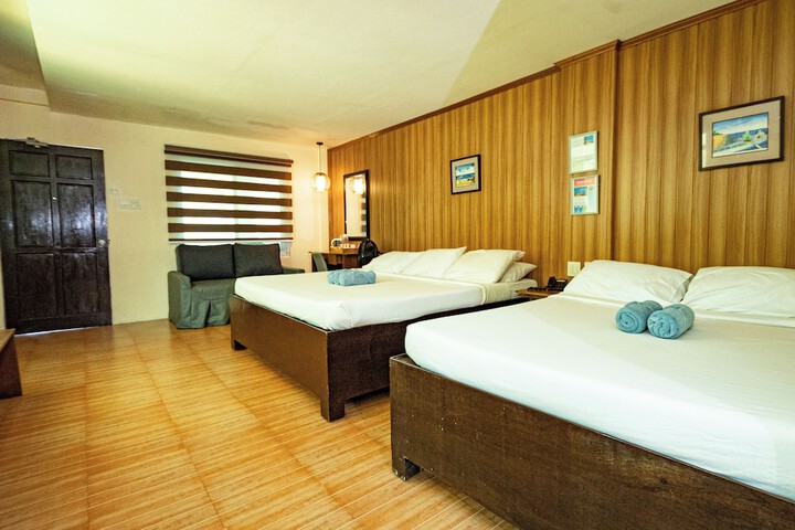 Room 44 of 238