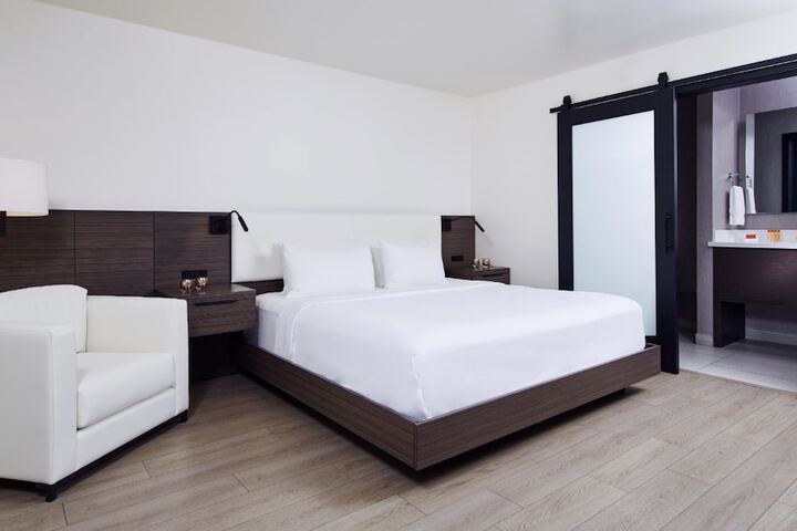 Room 4 of 35