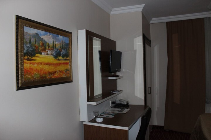Room 37 of 69