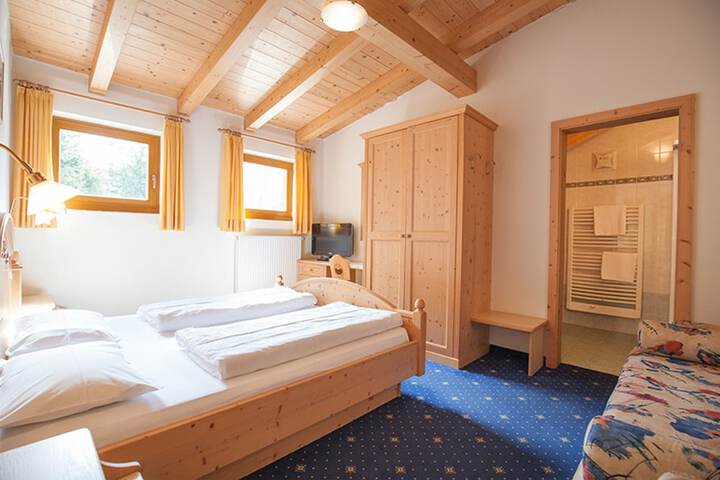 Room 7 of 39