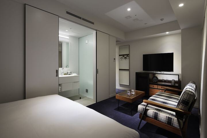 Room 19 of 127