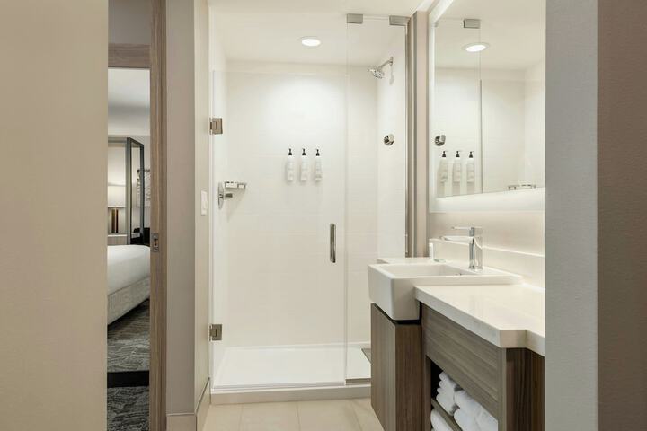 Room 26 of 45