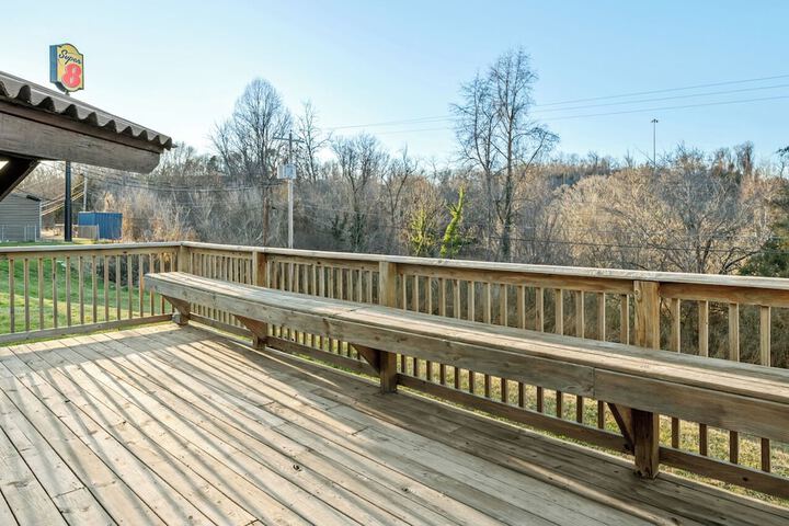 BBQ/picnic area