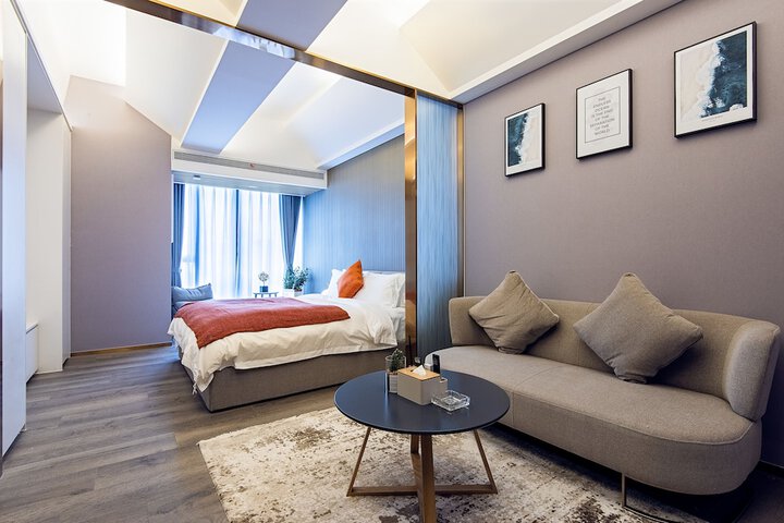 Room 18 of 29