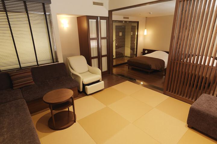 Room 9 of 98