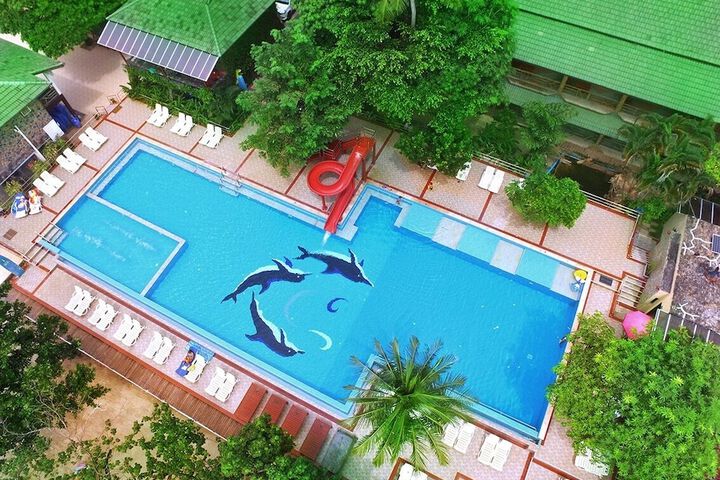 Pool 35 of 52