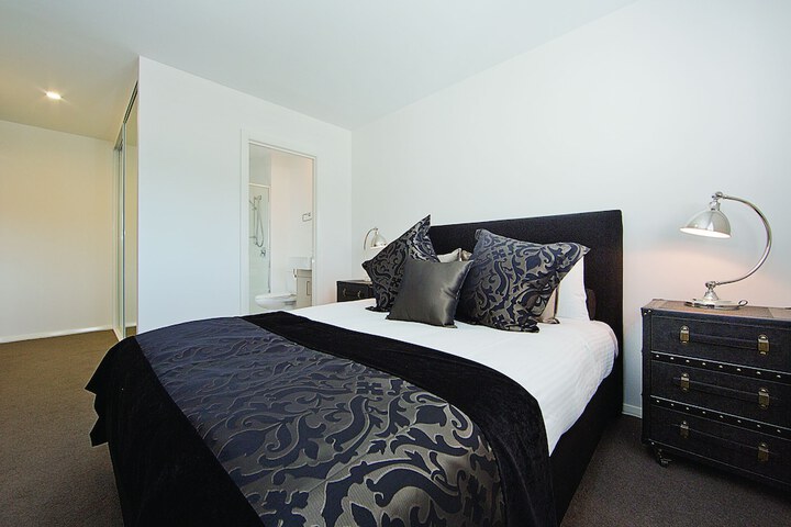 Room 4 of 29