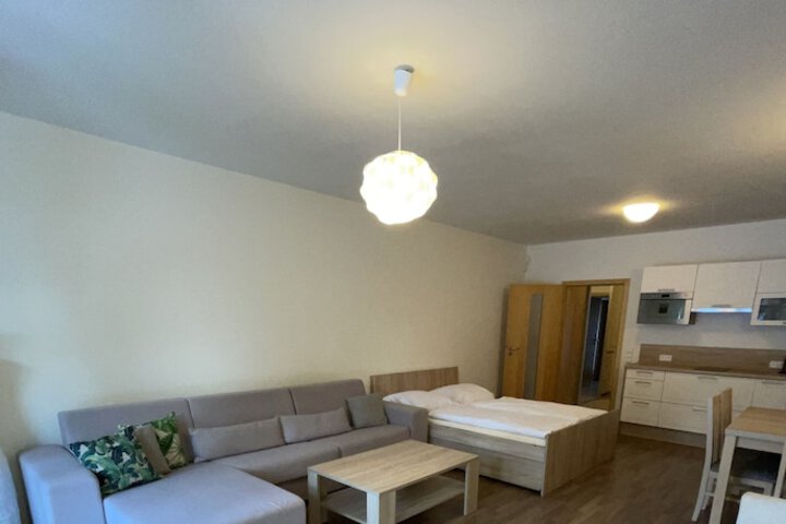 Room 57 of 194