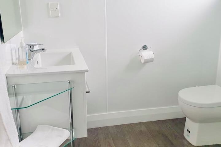 Room 41 of 65
