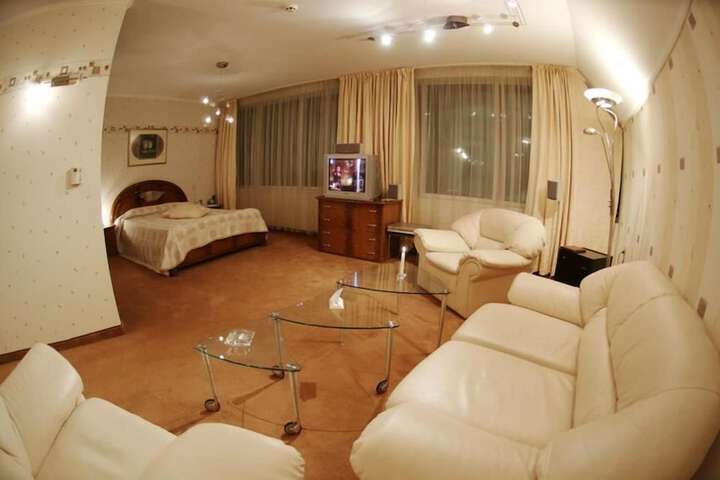 Room 23 of 36