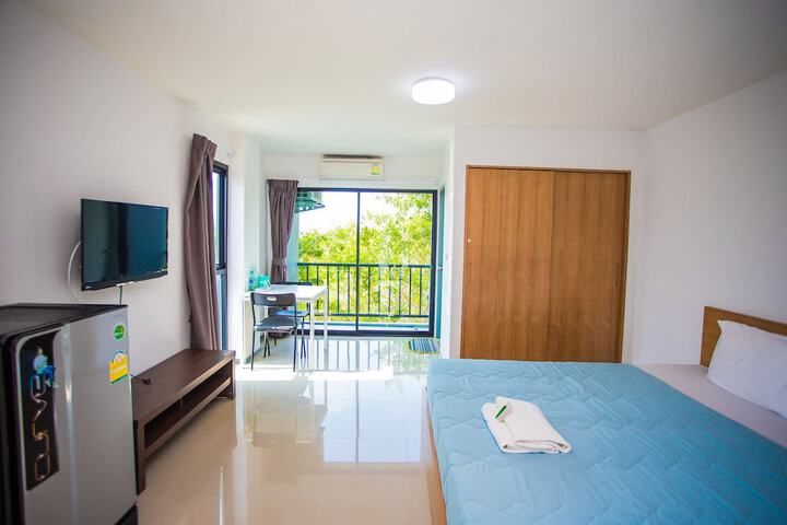 Room 6 of 43