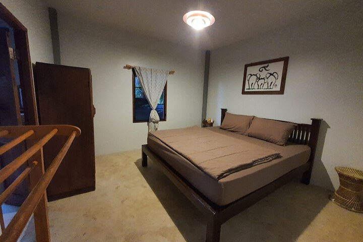 Room 5 of 19