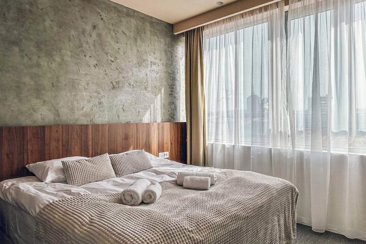 Room 17 of 25
