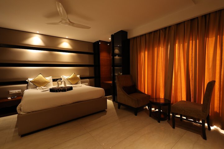Room 7 of 28