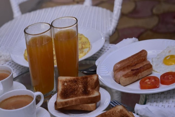 Breakfast/Coffee Service 185 of 251