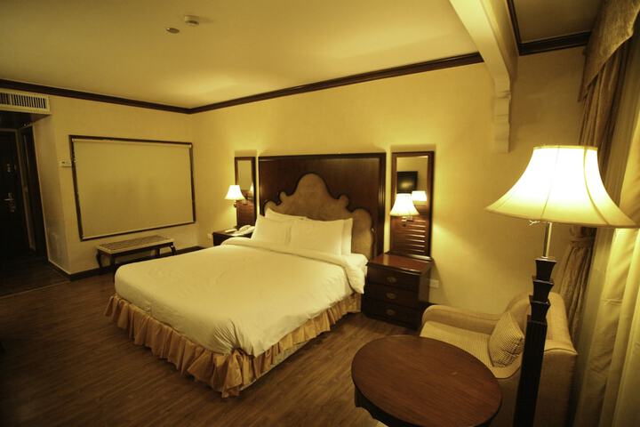 Room 29 of 63