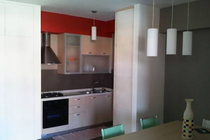 Room 16 of 172
