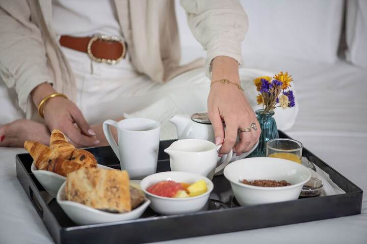 Breakfast/Coffee Service 155 of 223