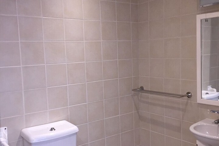 Room 32 of 141