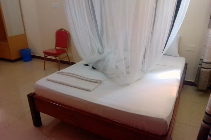 Room 6 of 41