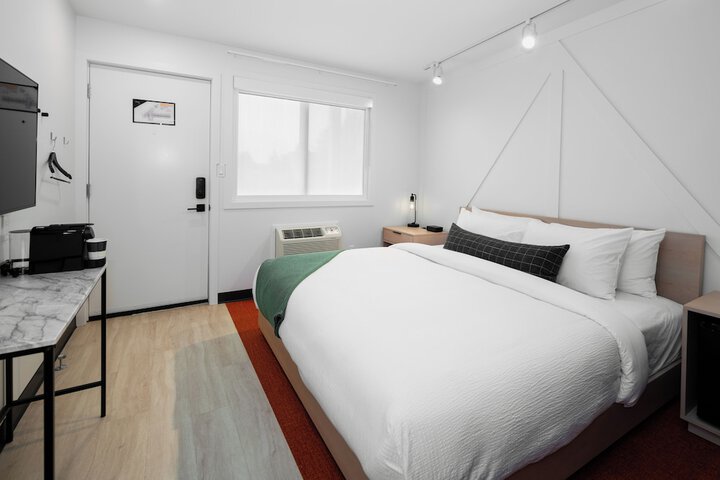 Room 17 of 59