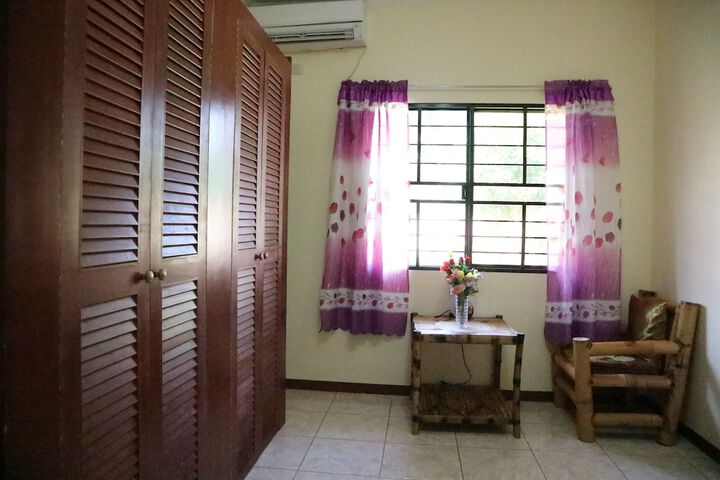 Room 13 of 20