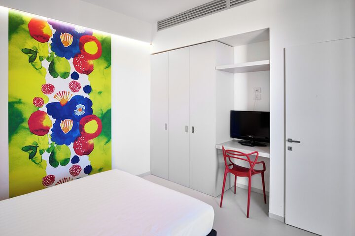 Room 28 of 85