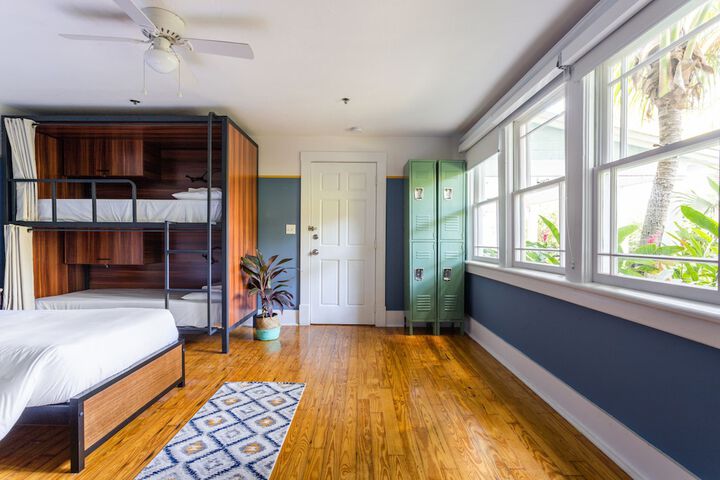 1 King Bed (6 of 15)