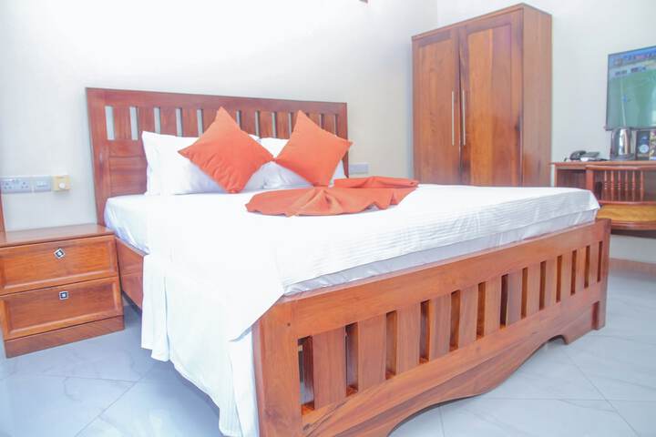Room 30 of 98