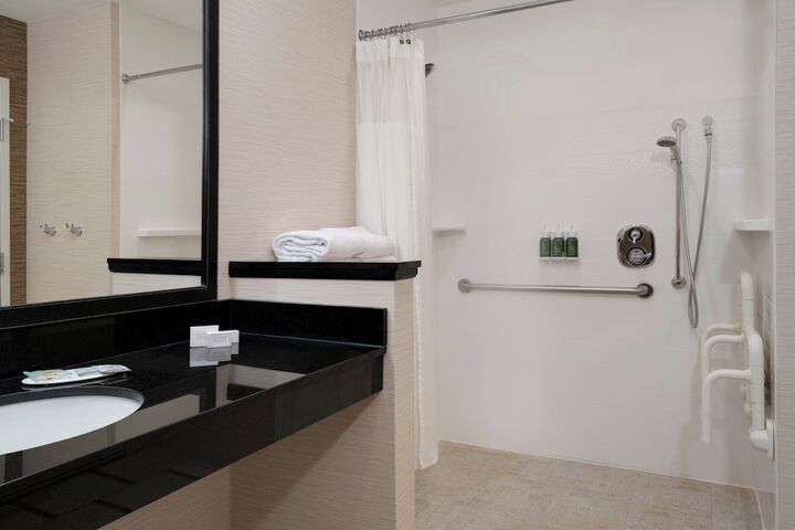 Room 13 of 39