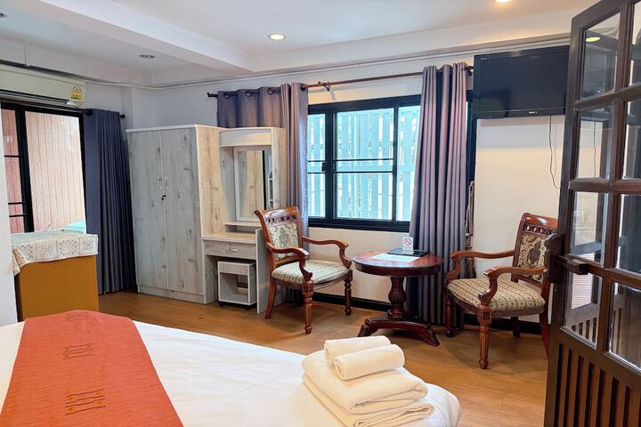 Room 13 of 61