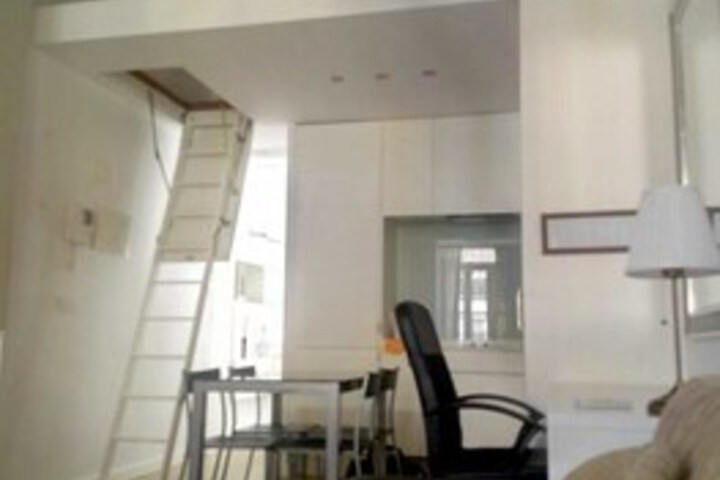 Room 15 of 49