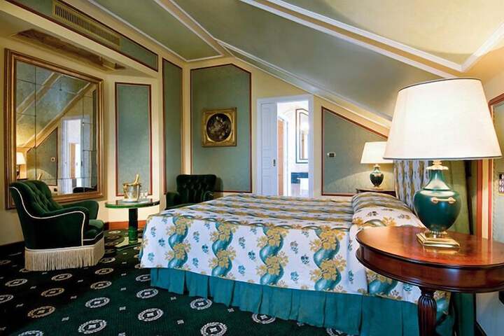Room 42 of 180