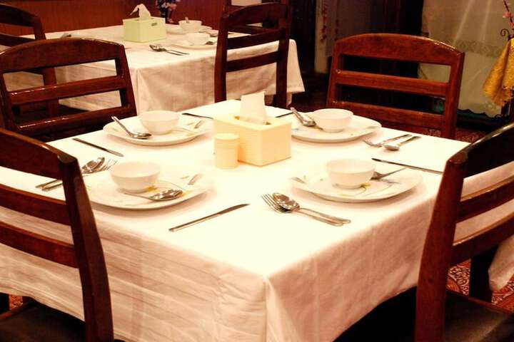 Dining 30 of 37