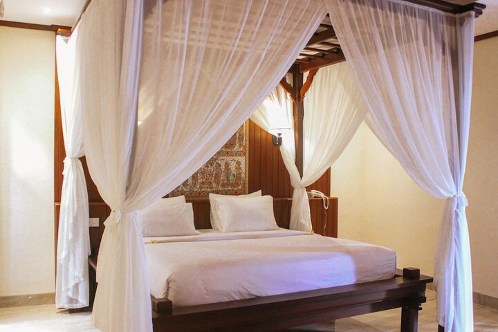 Room 5 of 48