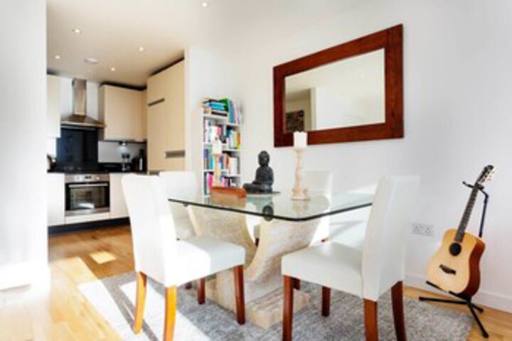 Room 4 of 15