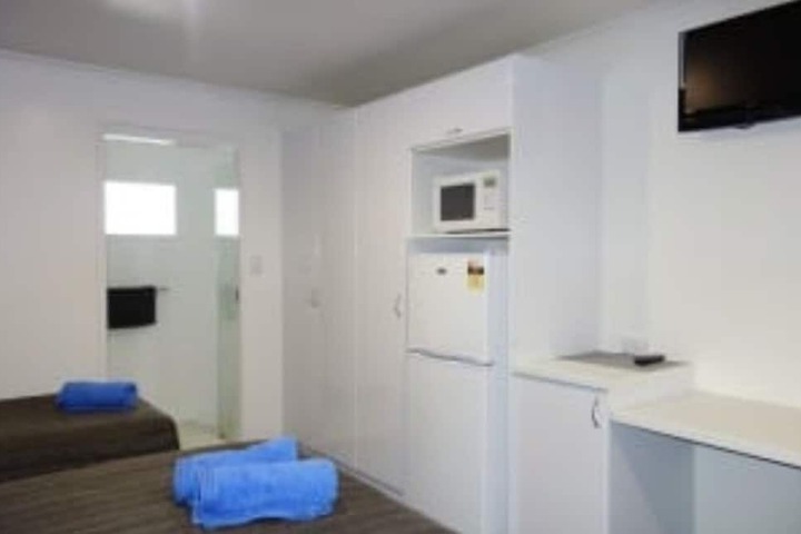 Room 4 of 10