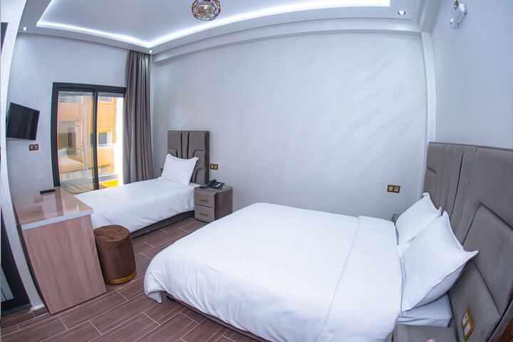 Room 3 of 20