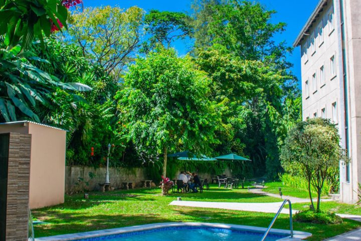Pools & Facilities