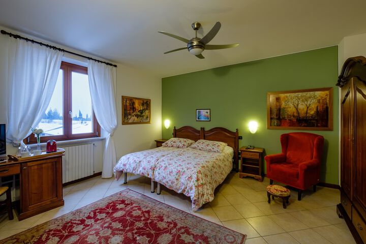 Room 46 of 115