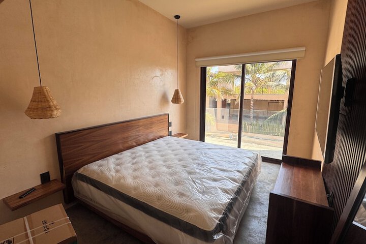 Room 3 of 38