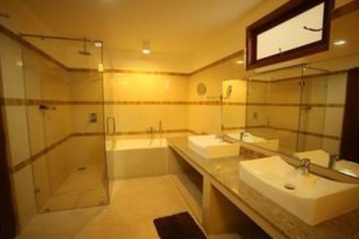 Room 5 of 39