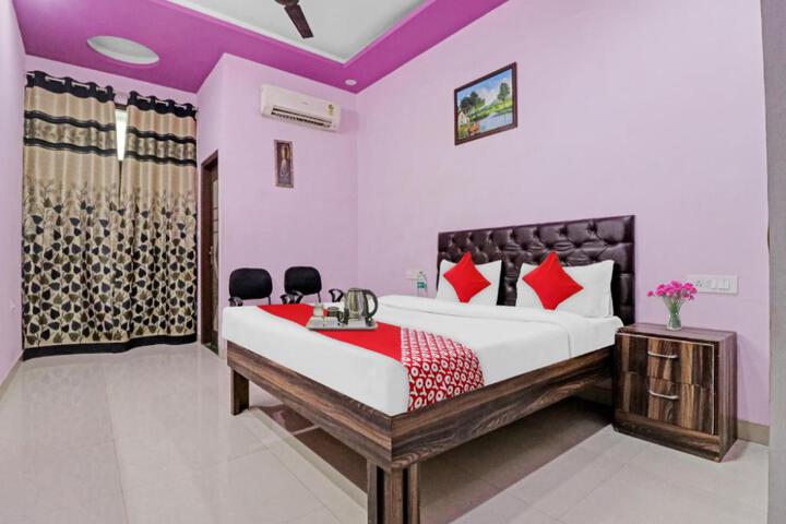 Hotel O Ojas Inn Near Dashrath Puri Metro Station