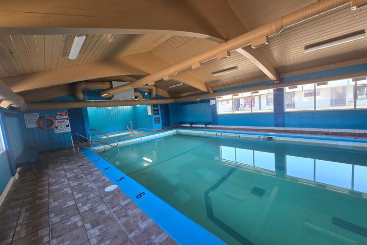 Pool 32 of 42
