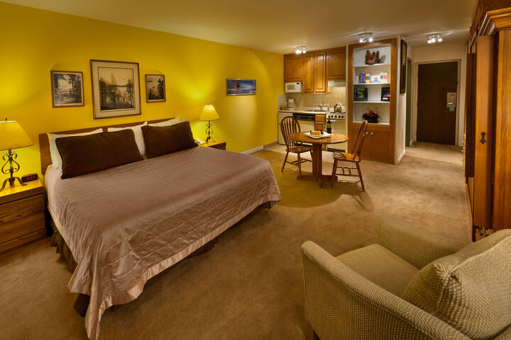 Room 33 of 69