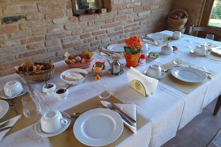 Dining 74 of 87