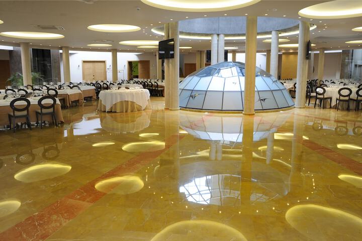 Ballroom/Hall 45 of 55