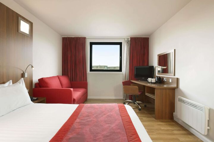 Room 8 of 42