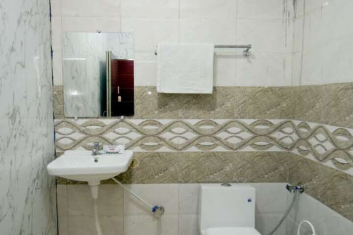 Room 34 of 46