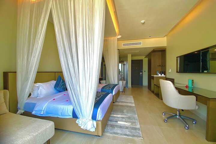 Room 45 of 120